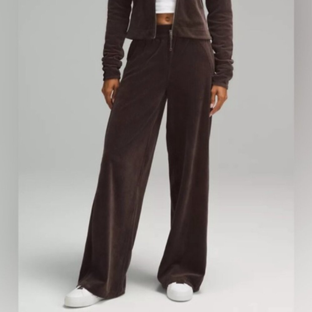*EUC* Lululemon Scuba MR Wide-Leg Pant- Size 8